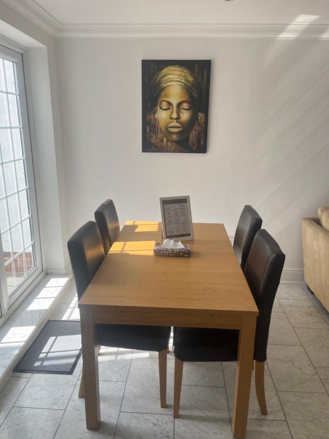 City Reach Retreat Spacious 4Bed House Startford Maryland Great Transport Links Londra Esterno foto